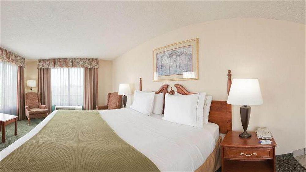 Holiday Inn Express Hotel & Suites Olive Branch By Ihg Buitenkant foto