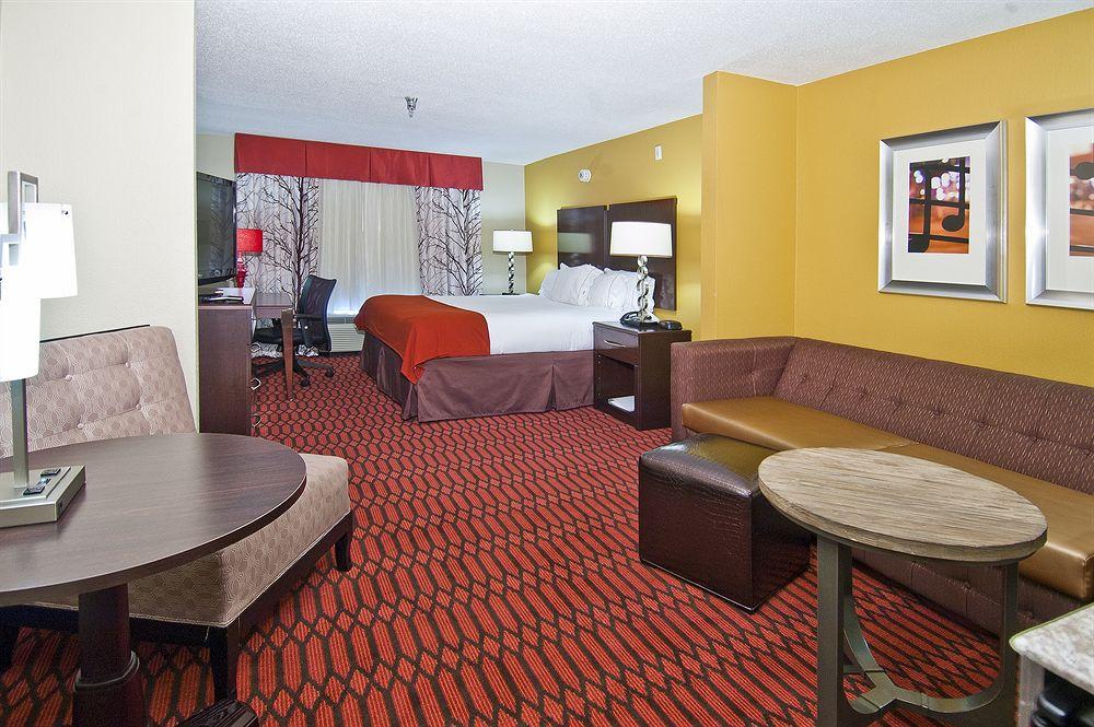Holiday Inn Express Hotel & Suites Olive Branch By Ihg Buitenkant foto
