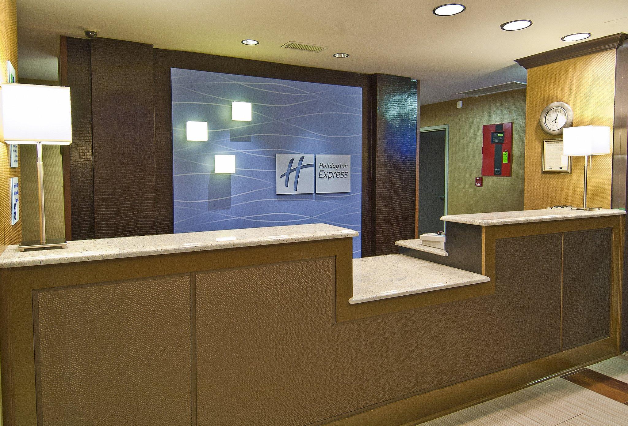Holiday Inn Express Hotel & Suites Olive Branch By Ihg Buitenkant foto