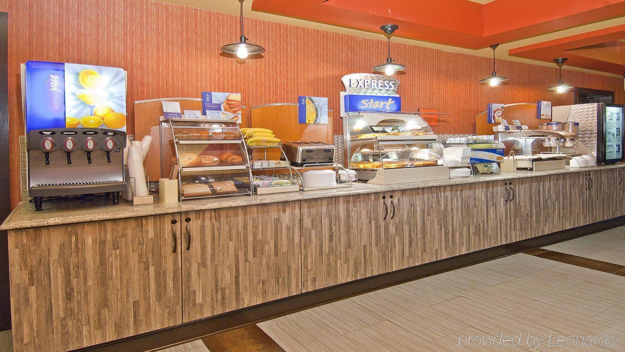 Holiday Inn Express Hotel & Suites Olive Branch By Ihg Buitenkant foto